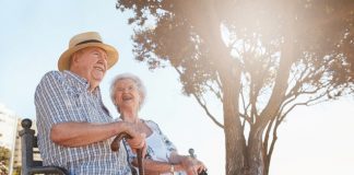 Voor positieve gezondheid van ouderen is sociaal werk nodig