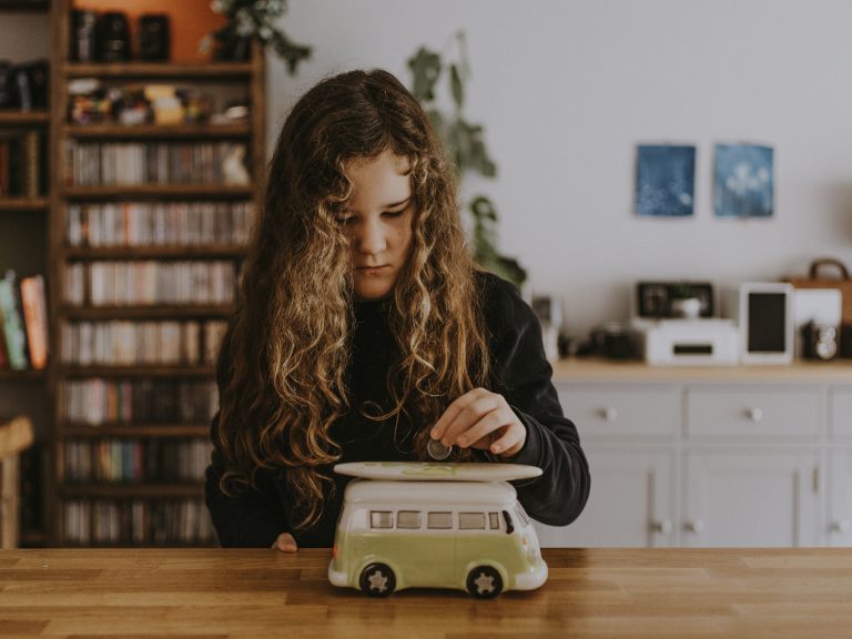 Hoe je armoede duurzaam aanpakt? Door bij de kinderen te beginnen!