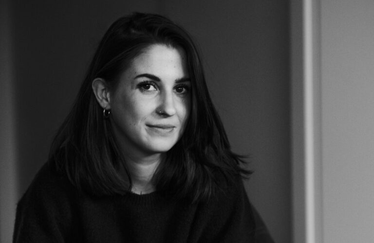 ‘Ben je doof, ofzo?!’ – Hoe ongemakkelijke vragen een waardevol gesprek kunnen opleveren 'Ben je doof, ofzo?' - Hoe ongemakkelijke vragen een waardevol gesprek kunnen opleveren